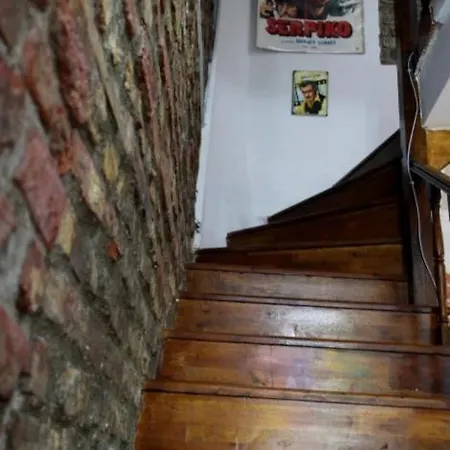 Apartment 3 Storey Historical Retro Decorated House Istanbul