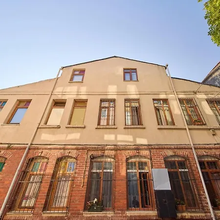 3 Storey Historical Retro Decorated House Istanbul